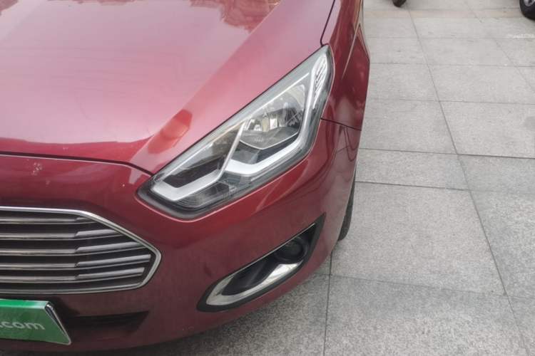 Used Ford Escort 2017 Happiness Edition 1.5L Automatic Fashion Version Left Front Headlight