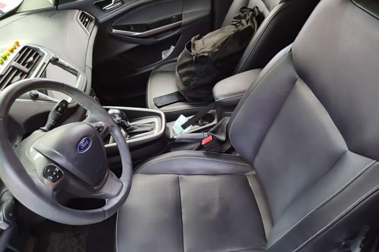Used Ford Escort 2017 Happiness Edition 1.5L Automatic Fashion Version Left Front Seat