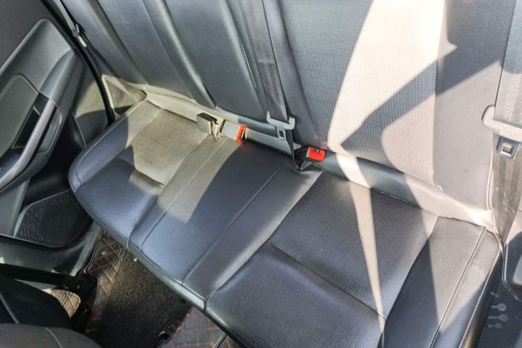 Used Ford Escort 2017 Happiness Edition 1.5L Automatic Fashion Version Left Rear Seat