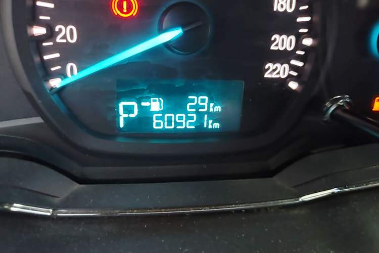 Used Ford Escort 2017 Happiness Edition 1.5L Automatic Fashion Version Odometer Close Up