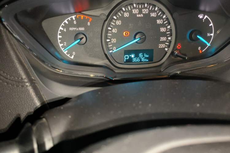Used Ford Escort 2017 Happiness Edition 1.5L Automatic Fashion Version Odometer Close Up