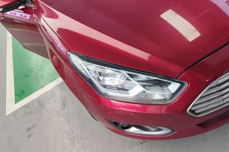 Used Ford Escort 2017 Happiness Edition 1.5L Automatic Fashion Version Right Front Headlight
