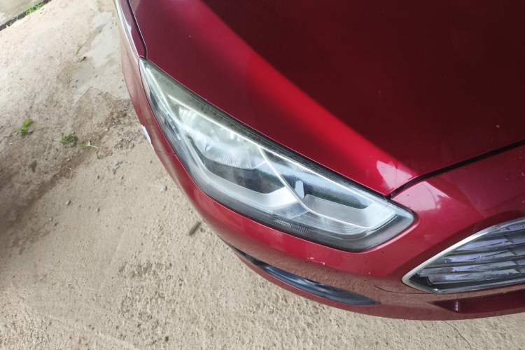 Used Ford Escort 2017 1.5L Automatic Comfort Model Right Front Headlight