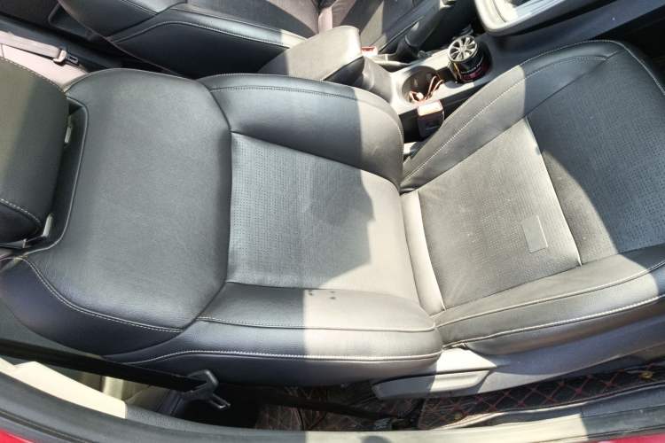 Used Ford Escort 2017 Happiness Edition 1.5L Automatic Fashion Version Right Front Seat