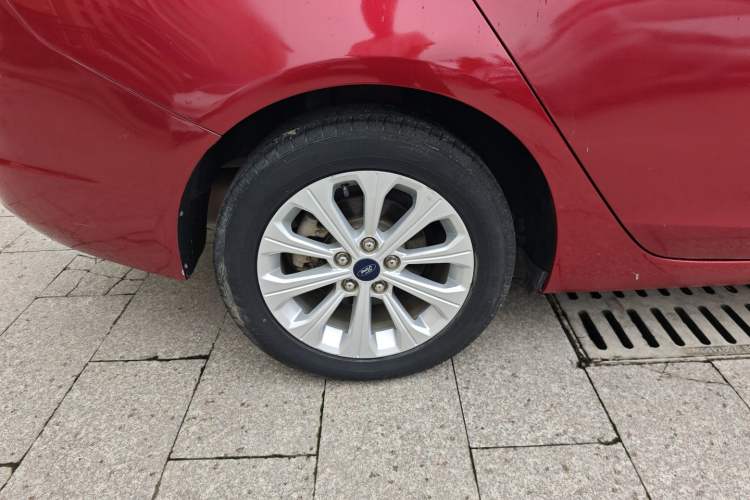 Used Ford Escort 2017 Happy Edition 1.5L Manual Fashion Model Right Rear Wheel Hub