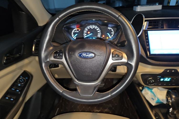Used Ford Escort 2017 Happiness Edition 1.5L Automatic Fashion Version Steering Wheel