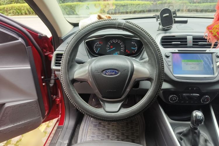 Used Ford Escort 2017 Happy Edition 1.5L Manual Fashion Model Steering Wheel