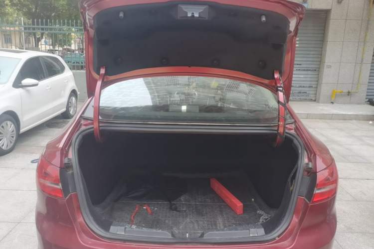 Used Ford Escort 2017 Happiness Edition 1.5L Automatic Fashion Version Trunk
