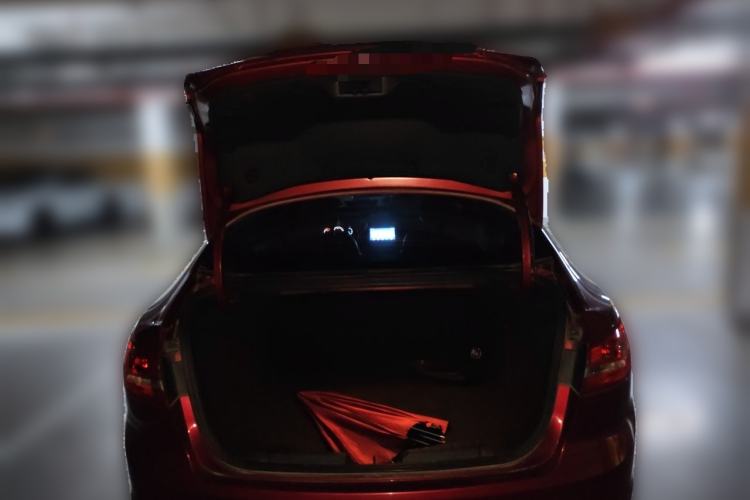 Used Ford Escort 2017 Happiness Edition 1.5L Automatic Fashion Version Trunk