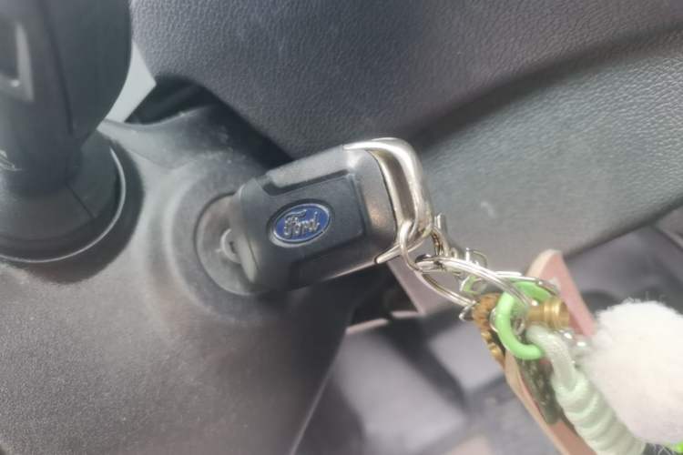 Used Ford Escort 2017 Happiness Edition 1.5L Automatic Fashion Version Vehicle Key