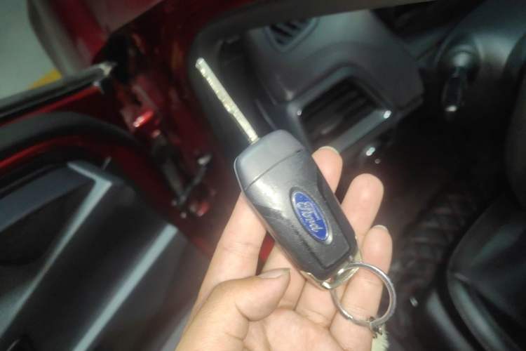 Used Ford Escort 2017 Happiness Edition 1.5L Automatic Fashion Version Vehicle Key