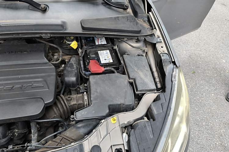 Used Ford Escort 2017 Happiness Edition 1.5L Automatic Fashion Version Engine Bay Left