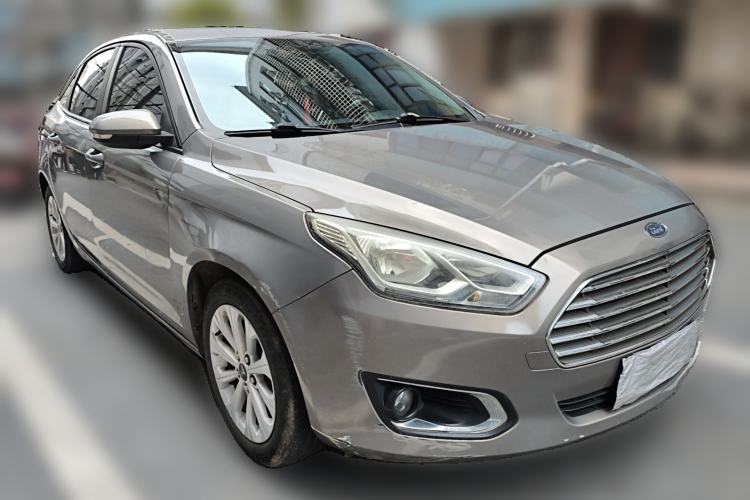 Used Ford Escort 2017 Happiness Edition 1.5L Automatic Fashion Version Front Right 45 Deg