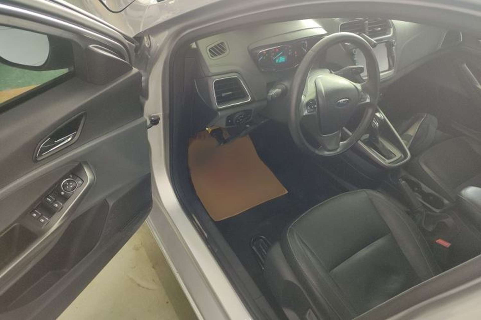 Used Ford Escort 2017 Happiness Edition 1.5L Automatic Fashion Version Interior 3