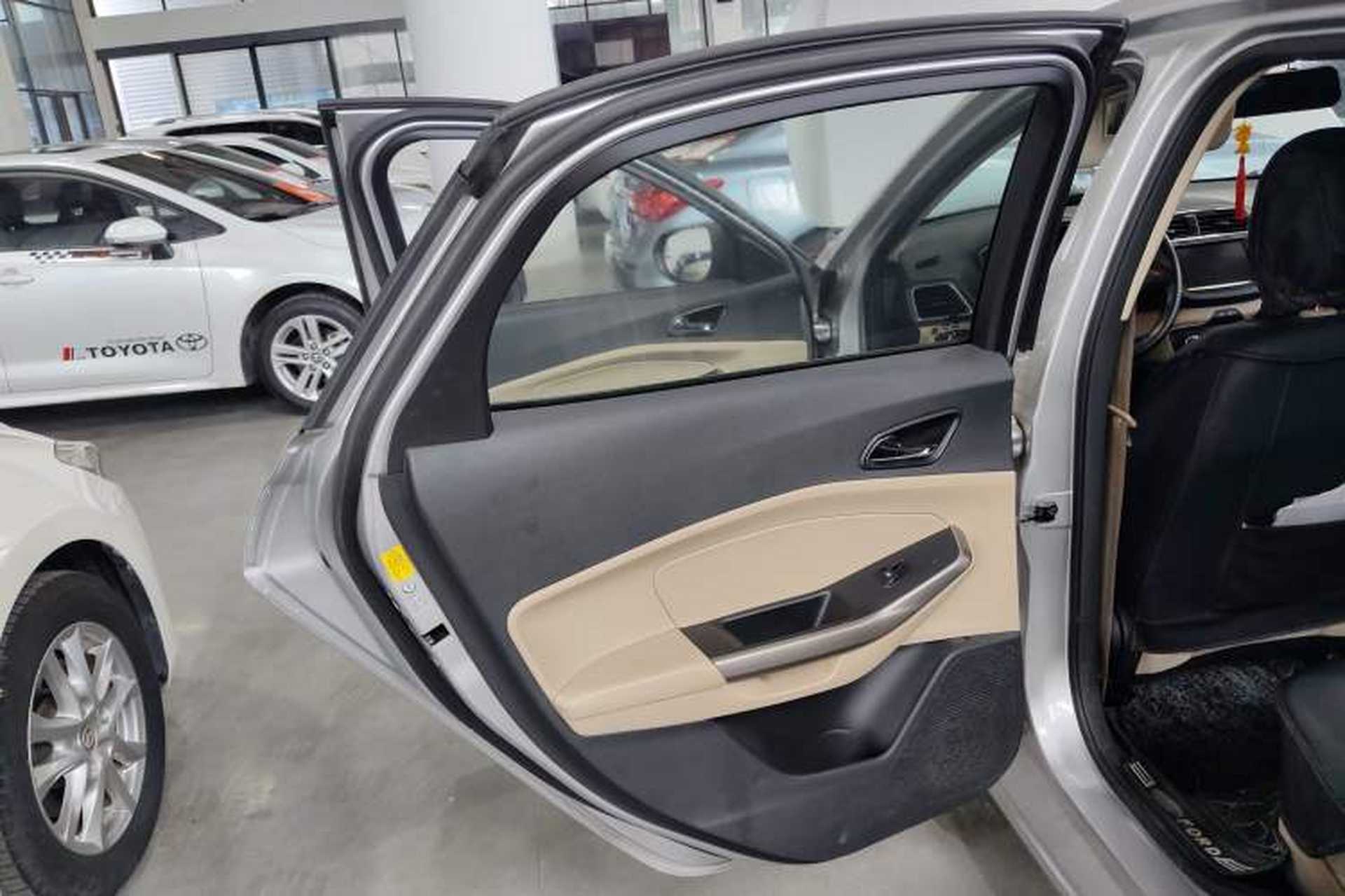 Used Ford Escort 2017 Revised Version 1.5L Automatic Comfort Edition Interior 8