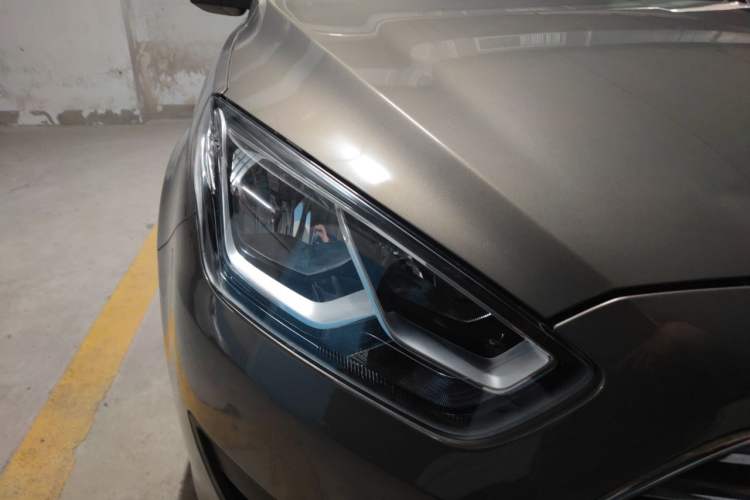 Used Ford Escort 2017 1.5L Automatic Comfort Model Right Front Headlight
