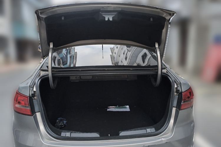 Used Ford Escort 2017 Happiness Edition 1.5L Automatic Fashion Version Trunk