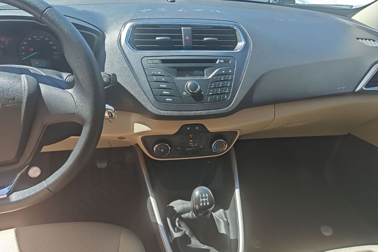 Used Ford Escort 2017 Revised Version 1.5L Manual Comfort Edition Audio And AC Panel