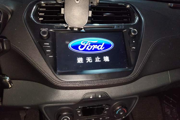 Used Ford Escort 2017 Happiness Edition 1.5L Automatic Fashion Version Audio And AC Panel
