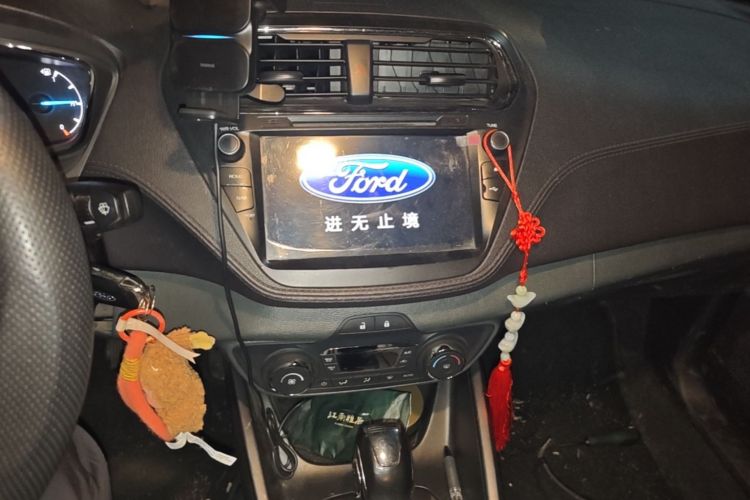 Used Ford Escort 2017 Happiness Edition 1.5L Automatic Fashion Version Audio And AC Panel