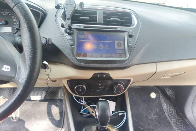 Used Ford Escort 2017 Revised Version 1.5L Automatic Comfort Edition Audio And AC Panel