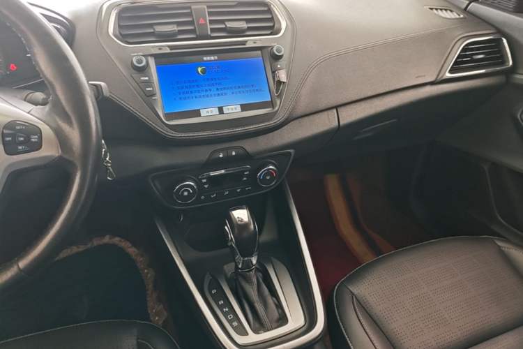 Used Ford Escort 2017 Happiness Edition 1.5L Automatic Fashion Version Audio And AC Panel