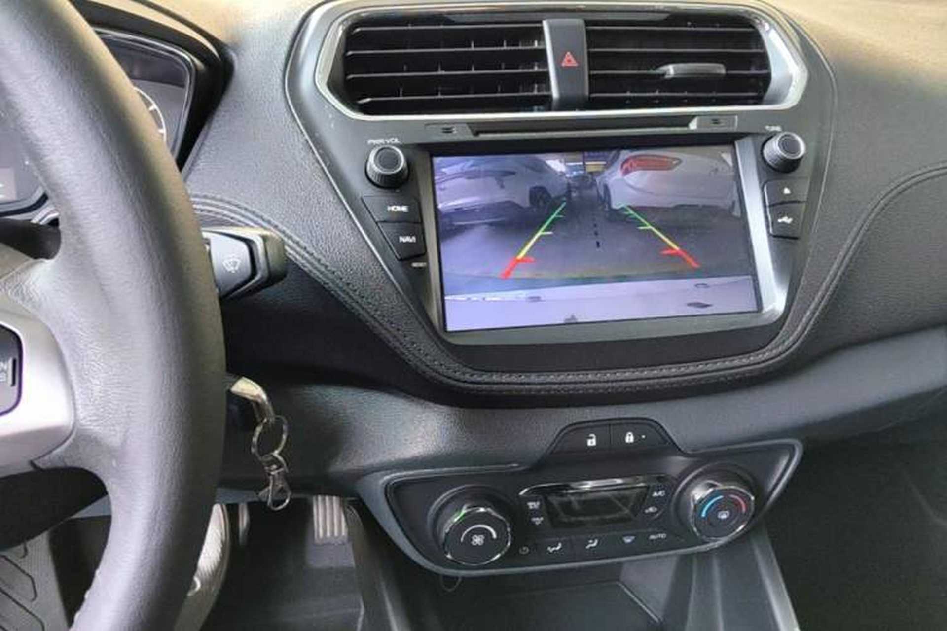 Used Ford Escort 2017 Happiness Edition 1.5L Automatic Fashion Version Audio And AC Panel