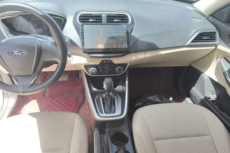 Used Ford Escort 2017 Revised Version 1.5L Automatic Comfort Edition Audio And AC Panel