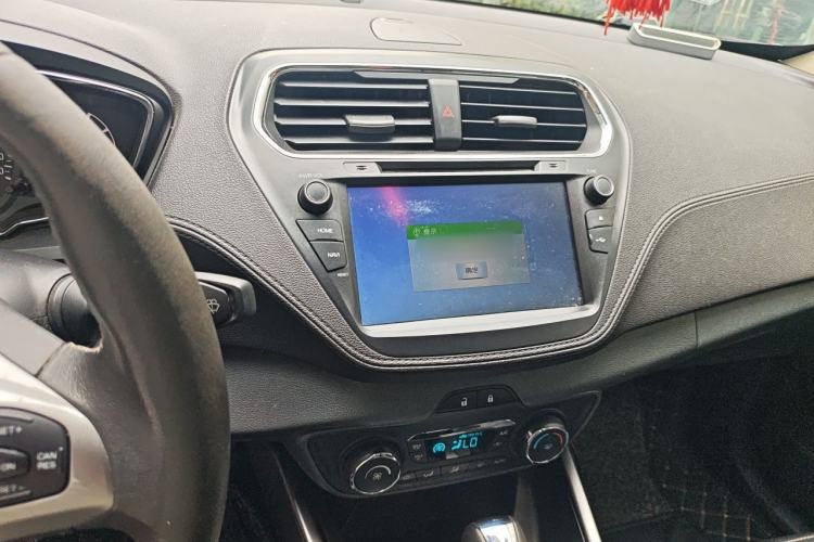 Used Ford Escort 2017 Happiness Edition 1.5L Automatic Fashion Version Audio And AC Panel