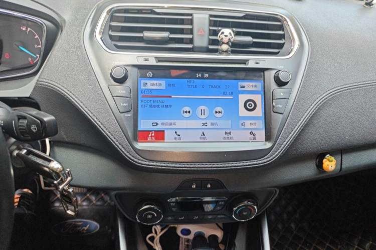 Used Ford Escort 2017 Happiness Edition 1.5L Automatic Fashion Version Audio And AC Panel