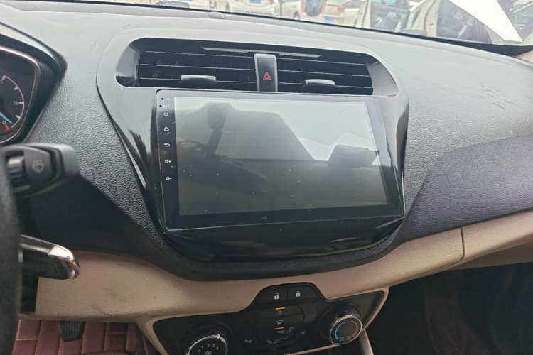Used Ford Escort 2017 1.5L Manual Comfort Model Audio And AC Panel