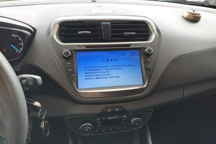 Used Ford Escort 2017 Happy Edition 1.5L Manual Fashion Model Audio And AC Panel