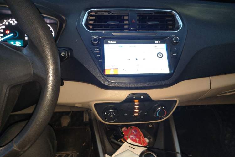 Used Ford Escort 2017 1.5L Manual Comfort Model Audio And AC Panel