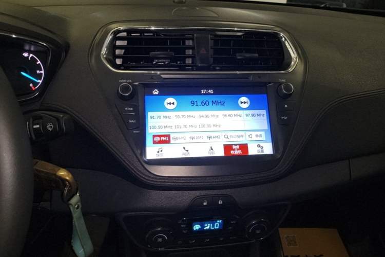Used Ford Escort 2017 Happiness Edition 1.5L Automatic Fashion Version Audio And AC Panel