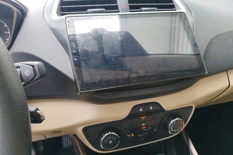Used Ford Escort 2017 1.5L Automatic Comfort Model Audio And AC Panel