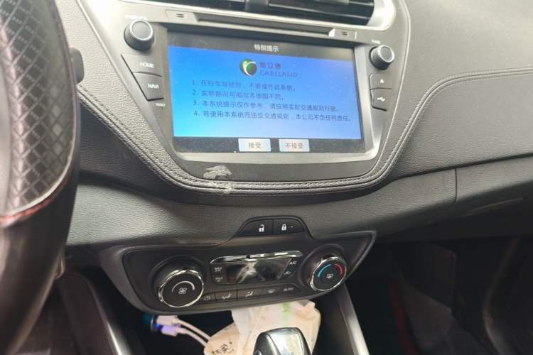 Used Ford Escort 2017 Happiness Edition 1.5L Automatic Fashion Version Audio And AC Panel