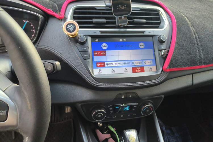 Used Ford Escort 2017 Happiness Edition 1.5L Automatic Fashion Version Audio And AC Panel