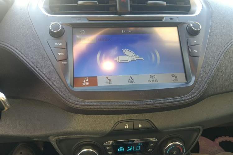 Used Ford Escort 2017 Happiness Edition 1.5L Automatic Fashion Version Audio And AC Panel