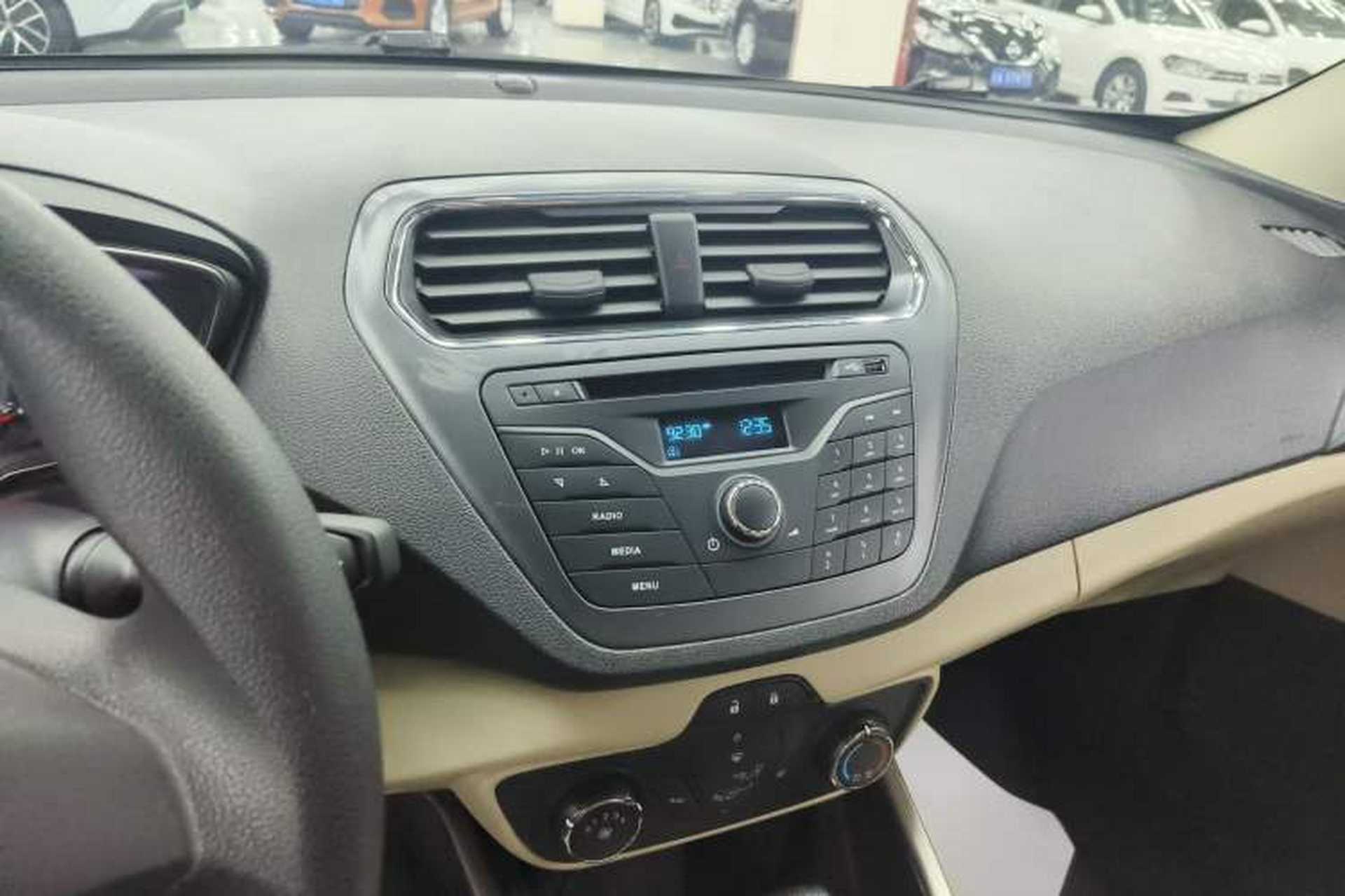 Used Ford Escort 2017 Revised Version 1.5L Automatic Comfort Edition Audio And AC Panel