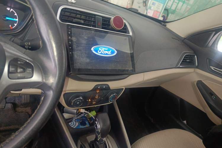 Used Ford Escort 2017 1.5L Automatic Comfort Model Audio And AC Panel