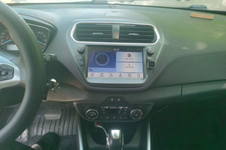 Used Ford Escort 2017 Happiness Edition 1.5L Automatic Fashion Version Audio And AC Panel
