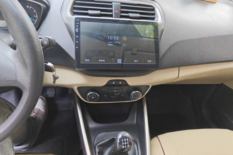 Used Ford Escort 2017 Revised Version 1.5L Manual Comfort Edition Audio And AC Panel