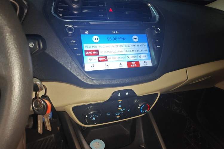 Used Ford Escort 2017 Revised Version 1.5L Manual Comfort Edition Audio And AC Panel