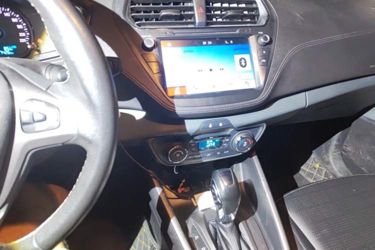 Used Ford Escort 2017 Happiness Edition 1.5L Automatic Fashion Version Audio And AC Panel
