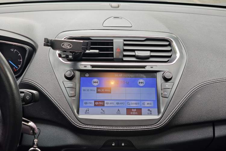 Used Ford Escort 2017 Happiness Edition 1.5L Automatic Fashion Version Audio And AC Panel