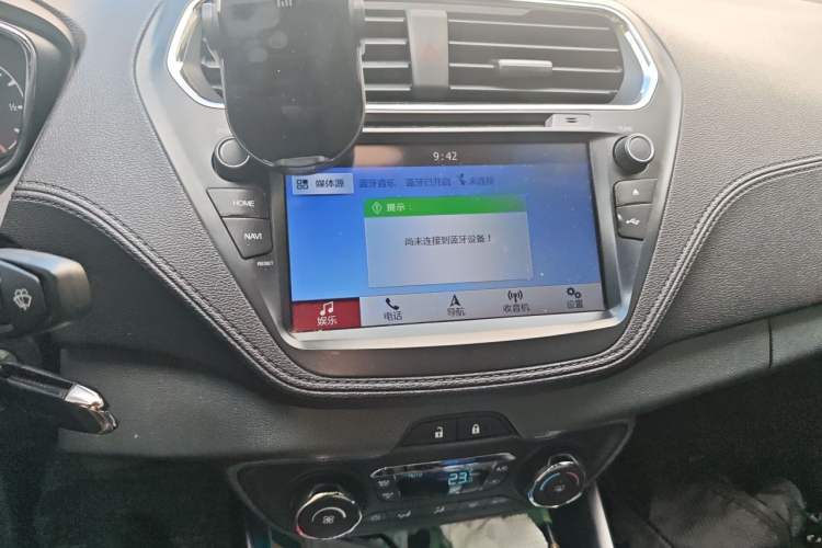 Used Ford Escort 2017 Happiness Edition 1.5L Automatic Fashion Version Audio And AC Panel