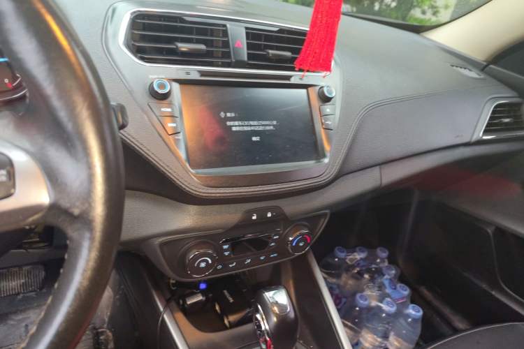 Used Ford Escort 2017 Happiness Edition 1.5L Automatic Fashion Version Audio And AC Panel