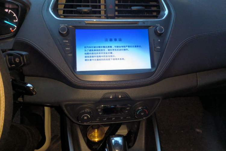 Used Ford Escort 2017 Happiness Edition 1.5L Automatic Fashion Version Audio And AC Panel