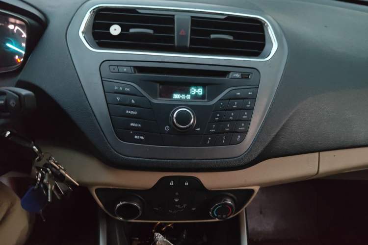 Used Ford Escort 2017 1.5L Automatic Comfort Model Audio And AC Panel