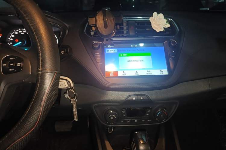 Used Ford Escort 2017 Happiness Edition 1.5L Automatic Fashion Version Audio And AC Panel